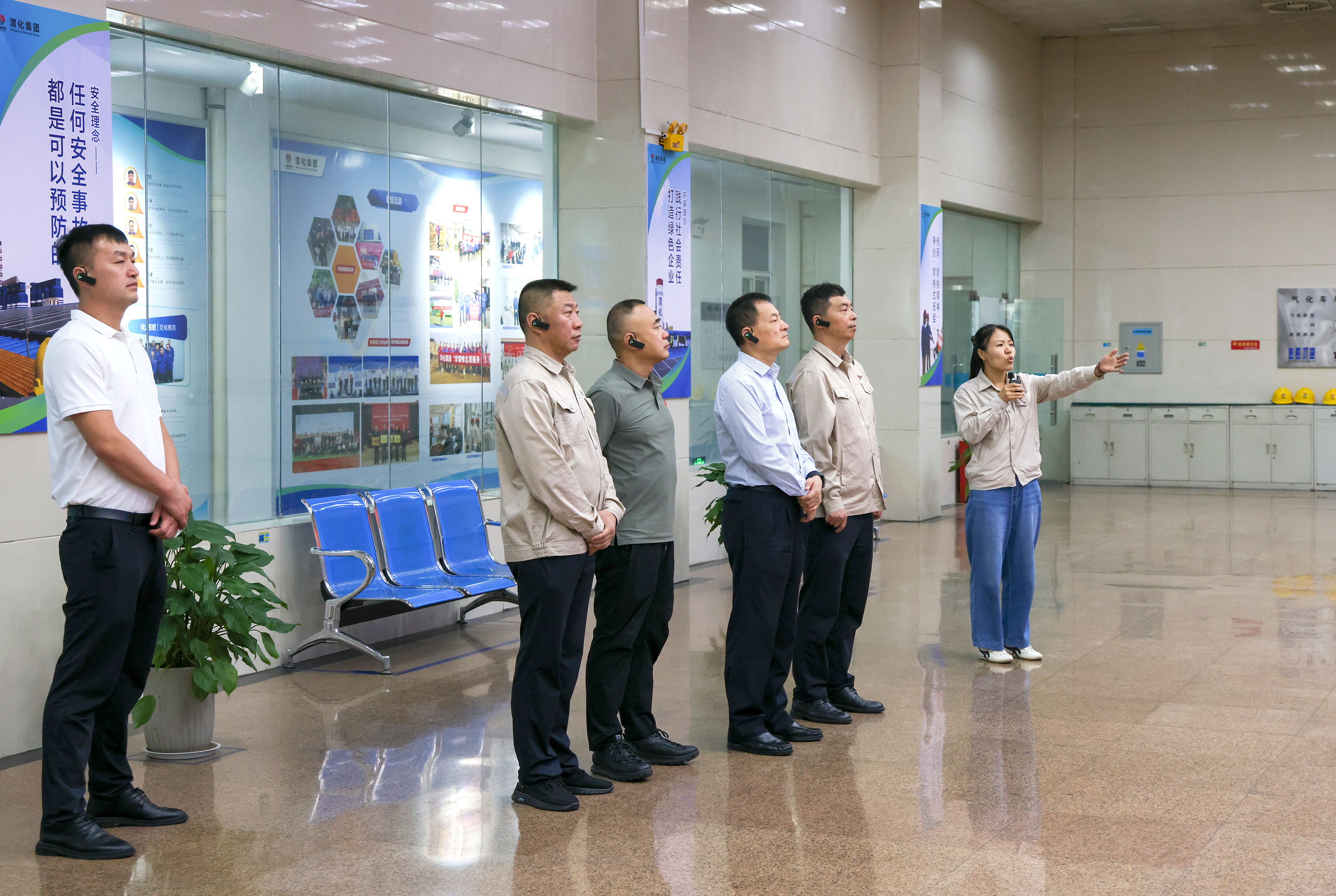 必威bw董事长张立品赴渭化集团调查互换 双方签署战术合作和谈